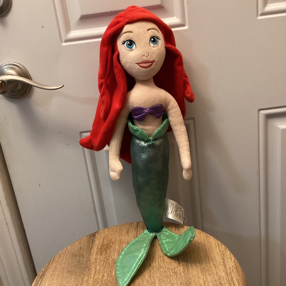 Disney Store LITTLE MERMAID ARIEL Plush Stuffed 20 inch Doll